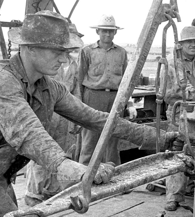 Working-the-Tongs-–-west-Texas-1930’s_UPCLOSE1.jpg